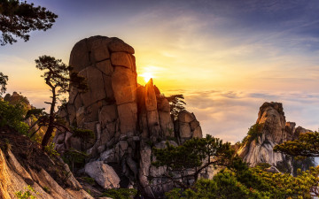 대운해에 잠긴 도봉산