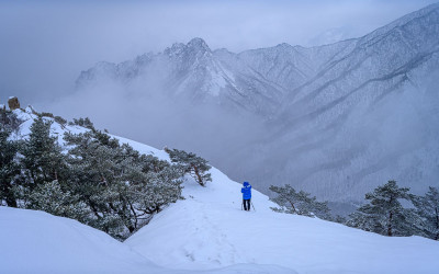 춘설 내린 울산바위