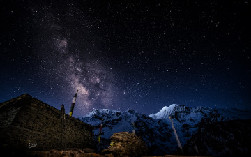 히말리아 안나푸르나의 밤 하늘