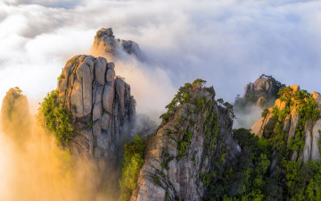 Y계곡에서 바라본 신비의 도봉산