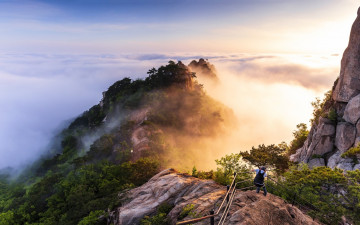 Y계곡에 붉은 운해가 흐르고~