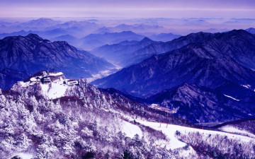 북덕유 향적봉에서 적상산 방향 능파