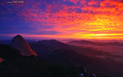 인수봉여명빛