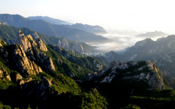 설악 천불동의 아침