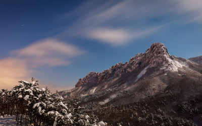 보름달 밤 설경